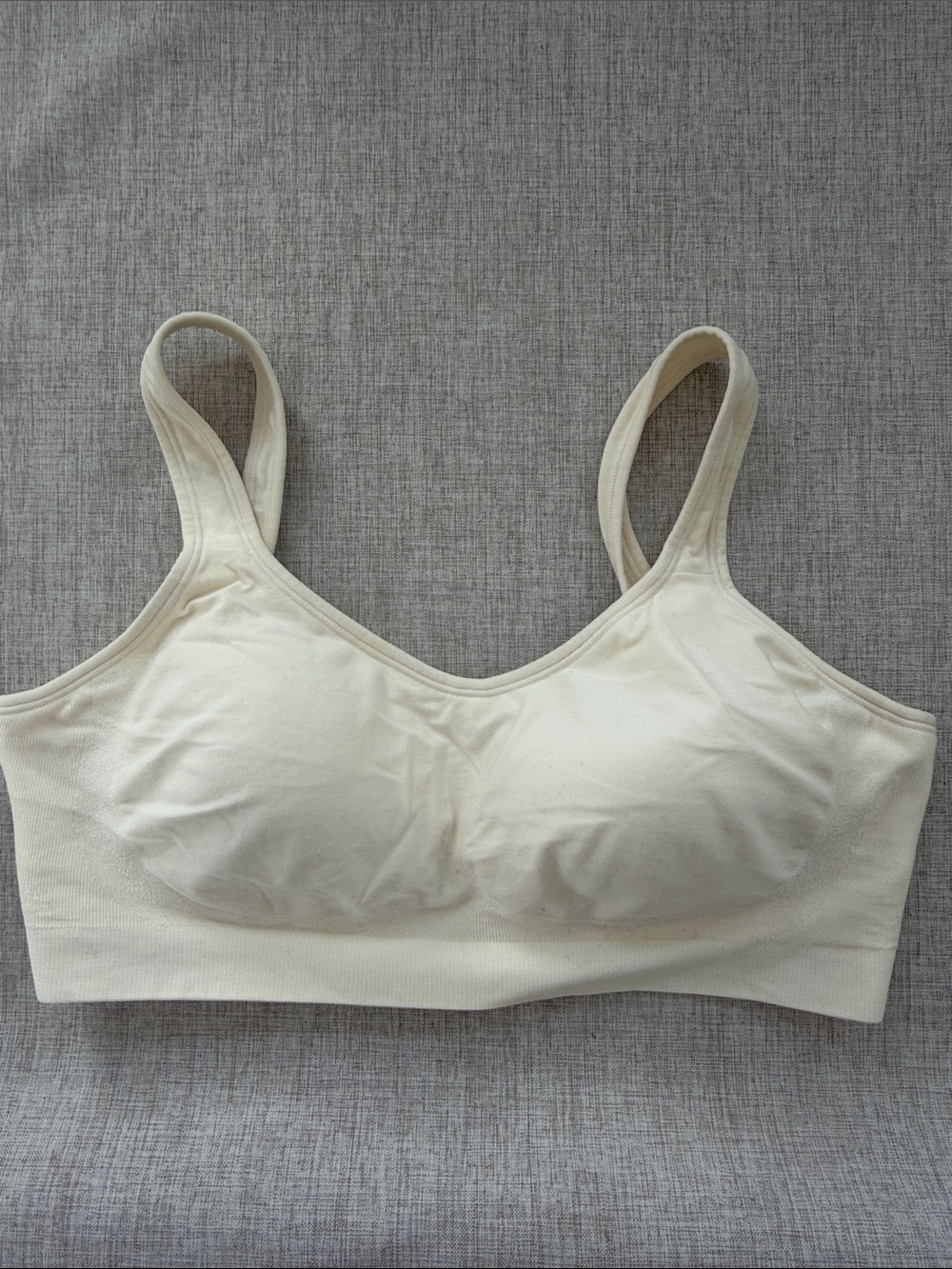Truekind Everyday Comfort Bra Size Large Wireless Seamless cream